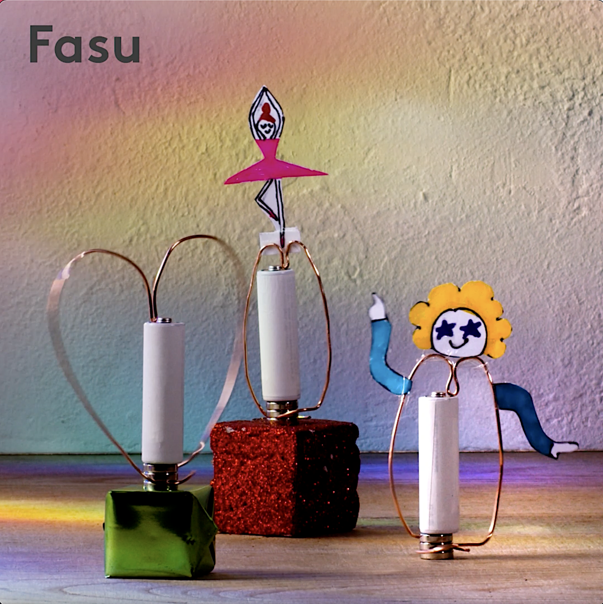Steam工作 おもしろいほど くるくる回る 磁石と銅線 電池でつくるファンキーダンサー Fasu ファス