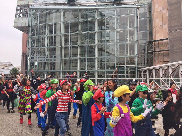 「ハロウィン仮装パレード」神戸ハーバーランド　画像