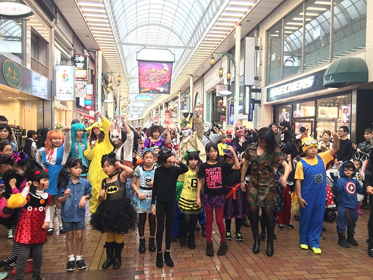 「2018ハロウィンフェスタ 元町1番街商店街×大丸神戸店」仮装パレードやフォトスポットラリーを開催