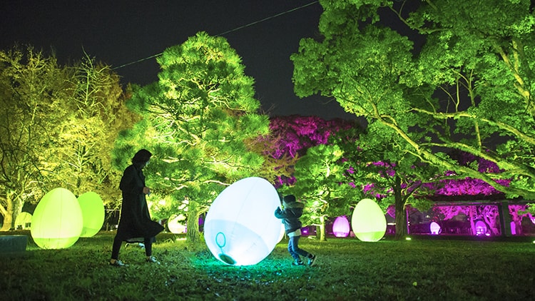 「チームラボ 広島城 光の祭」画像