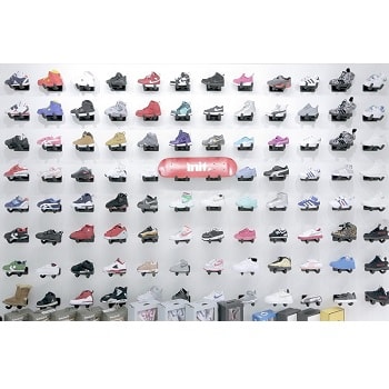 ベビースニーカー専門セレクトショップ〈INITIAL KICKS DAIKANYAMA〉オープン