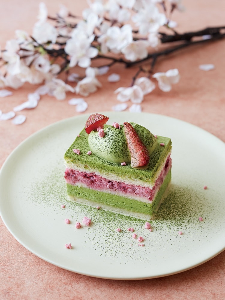 〈Afternoon Tea TEAROOM〉2019春の限定メニュー：抹茶とラズベリーのショートケーキ