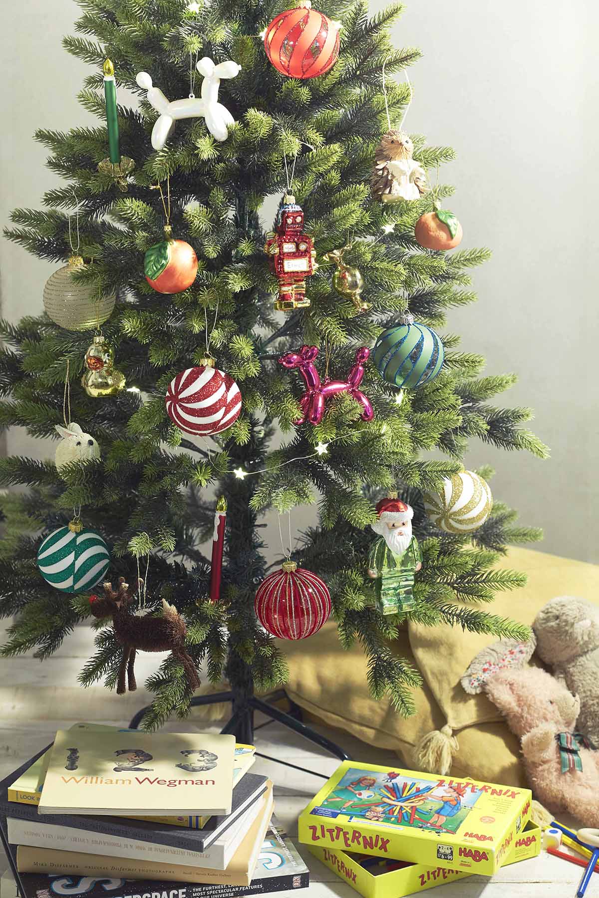 まだ間に合う 子どもウケも抜群なカラフル ポップなクリスマスツリーの飾り方 クリスマス直前準備 Fasu ファス