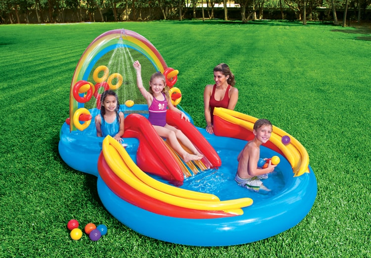 庭 ベランダ プールで大活躍 水遊びおもちゃ9選 Fasu ファス
