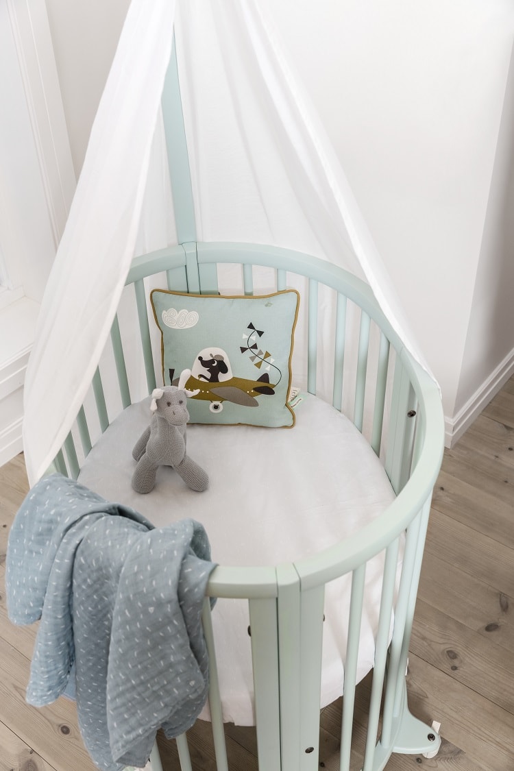 STOKKE〉人気アイテムの新色コレクション＆1台3役の子ども用スーツ