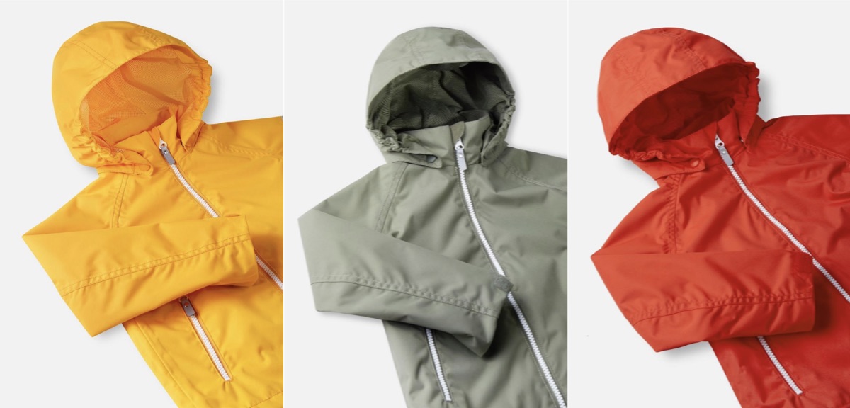 ユニセックスなデザインで明るいカラーが揃う「ソウトゥ」。肌寒い季節にはジャケットして使っても。
